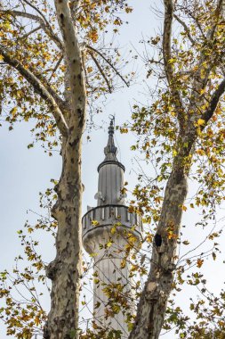 kadikoy, istanbul, hindi- Kasım 16. 2019. Osmanaga camisi ve minaretleri. Kadiköy ilçesindeki en ünlü cami..