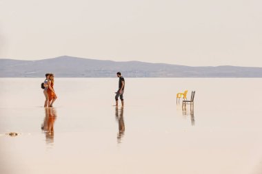 Tuz Gölü, Ankara, Konya ve Aksaray sınırlarının kesiştiği noktada yer almaktadır. Türkiye 'nin% 40' ının bu gölden tuza ihtiyacı var.
