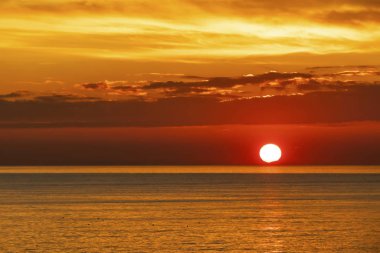 İstanbul 'da Marmara Denizi' nde gün batımı