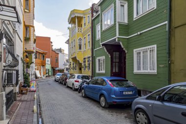 istabul, hindi-ağustos 18.2019.rüya şehir Avrupa ile Asya kıtası arasında, İstanbul. Kadirga ilçesinde eski ve tarihi binaları olan İstanbul 'dan şehir manzarası.