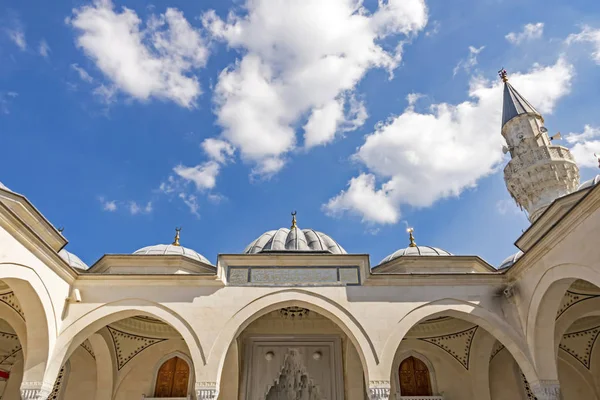 Flora Istanbul Türkei 2019 Kuppel Der Fakih Moschee Stadtteil Florya — Stockfoto