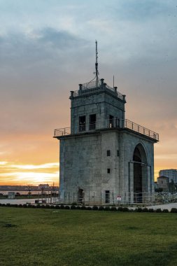 atakoy, istanbul, hindi-2019 Atakoy, İstanbul 'daki Baruthane halk parkındaki tarihi Osmanlı yapısından genel görüş.