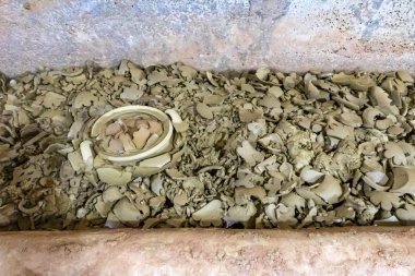 avanos, nevsehir, hindi-2019. Nevsehir 'in tarihi avanos bölgesindeki çömlekçilik atölyesinden genel görüş..