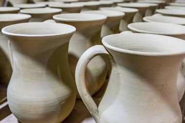 avanos, nevsehir, hindi-2019. Nevsehir 'in tarihi avanos bölgesindeki çömlekçilik atölyesinden genel görüş..