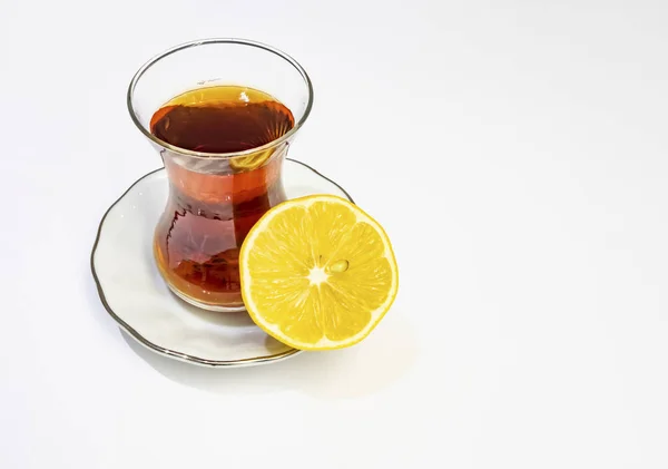 Geleneksel Türk Çayı Yarım Limon — Stok fotoğraf
