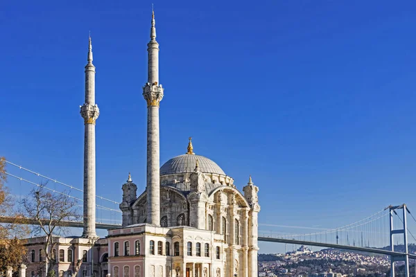 Ortakoy Istanbul Turkey Janjanuary 2020 Мечеть Ортакой Розташована Береговій Стороні — стокове фото