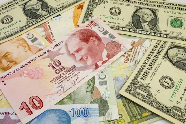 特写土耳其里拉 美元和欧元钞票 — 图库照片