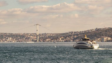 İstanbul, 23 Şubat 2020. Avrupa ile Asya arasında tarihi binalar ve İstanbul Boğazı arasında rüya şehri