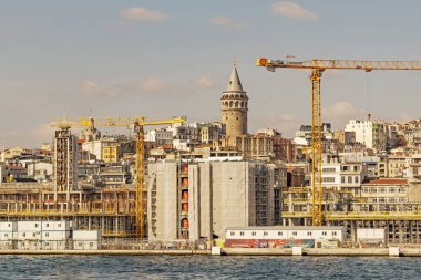 İstanbul, 23 Şubat 2020. Avrupa ile Asya arasında tarihi binalar ve İstanbul Boğazı arasında rüya şehri