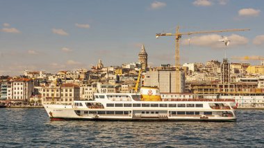 İstanbul, 23 Şubat 2020. Avrupa ile Asya arasında tarihi binalar ve İstanbul Boğazı arasında rüya şehri