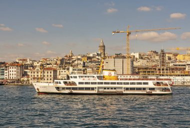 İstanbul, 23 Şubat 2020. Avrupa ile Asya arasında tarihi binalar ve İstanbul Boğazı arasında rüya şehri