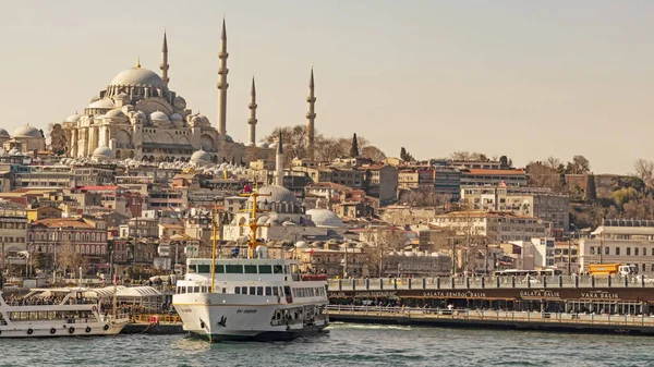 Istanbul Τουρκία Φεβρουάριος 2020 Ονειρική Πόλη Μεταξύ Της Ευρώπης Και — Φωτογραφία Αρχείου
