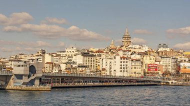 İstanbul, 23 Şubat 2020. Avrupa ile Asya arasında tarihi binalar ve İstanbul Boğazı arasında rüya şehri
