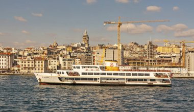 İstanbul, 23 Şubat 2020. Avrupa ile Asya arasında tarihi binalar ve İstanbul Boğazı arasında rüya şehri
