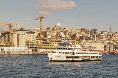 İstanbul, 23 Şubat 2020. Avrupa ile Asya arasında tarihi binalar ve İstanbul Boğazı arasında rüya şehri