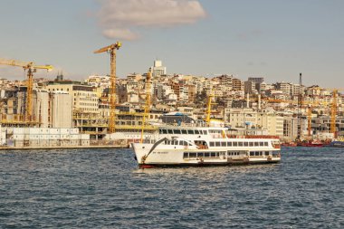 İstanbul, 23 Şubat 2020. Avrupa ile Asya arasında tarihi binalar ve İstanbul Boğazı arasında rüya şehri