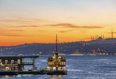 İstanbul, 26 Şubat 2020. İstanbul 'dan manzara ve şehir manzarası gün doğumunda ve sabahın erken saatlerinde.
