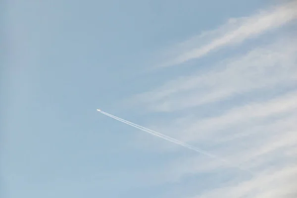 jet fuel trail left by planes at the blues ky