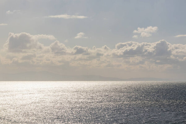 seascape, sun lights and skyline