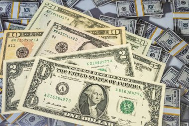 Arka plandaki Amerikan dolarlarını kapat.