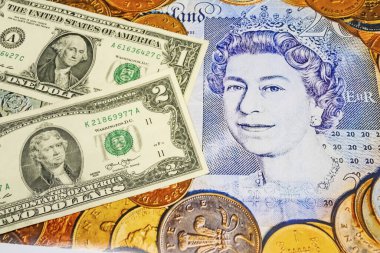 Arka plandaki Amerikan dolarlarını kapat.