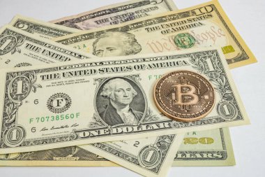 Banknotların arka planındaki şifreli para birimlerini kapat