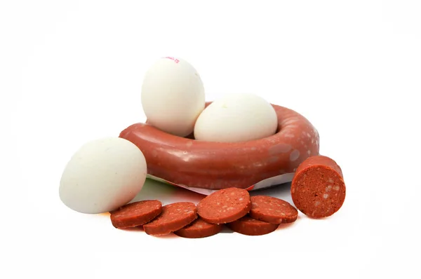 Новые визуальные изображения колбас и яиц — стоковое фото