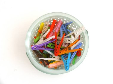 Giyim asmak için mandal resimleri