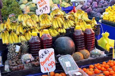 Meyve ve sebze satış Bakkal mağazalar ve marketler