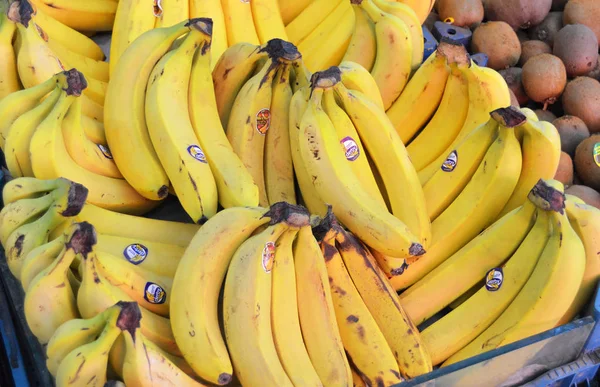 Imagens de venda de greengrocers, bananas, bananas, venda — Fotografia de Stock