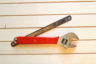 Kesme demir ve anahtarı için pirinç gördüm