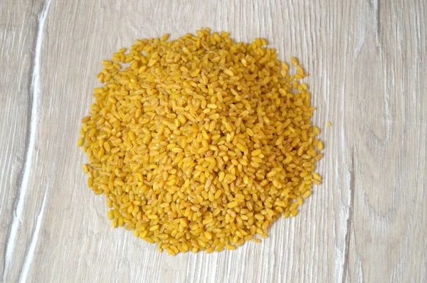 Büyük bulgur, büyük bulgur, bütün pirinç bulgur, sarı bulgur, bulgur pilav, hindi bulguru, Türk bulguru. Doğal ve organik bulgurlar.