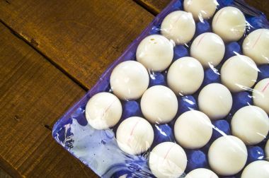 Farklı kavramları içinde yumurta kutusu, 30 lu yumurta, beyaz tavuk yumurta yumurta,