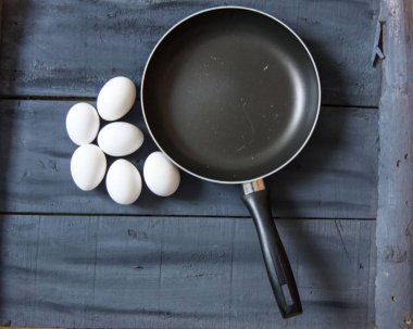 Tavada yumurta tava ve yumurta resimleri, yumurta ve farklı kavramlar tavalarda resimleri pişirme tavada yumurta yapma