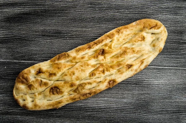 Ekmek ve salatalık, Türkiye'de ekmek, pide ve salatalık, ikisi de süper git. — Stok fotoğraf