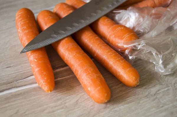 Carottes orange en différentes tailles, juste des photos de carottes — Photo