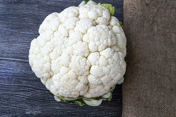 Bloemkool Groente Hele Bloemkool Staat Houten Vloer — Stockfoto