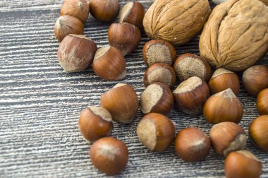 ceviz ve kabuklu fındık resimler ayrı platestanding içinde yan yana içinde yan yana plaka Kabuklu Fındık ayrı ve kabuklu ceviz resimleri