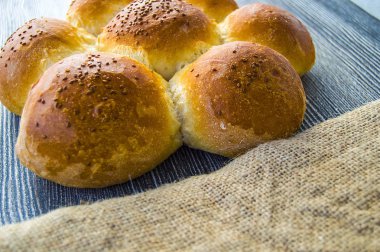 farklı ekmek, ekmek, susam, taze ekmek, Türkiye'de belirli türleri ekmek, Kahvaltı gevrek ekmek ahşap zemin üzerinde