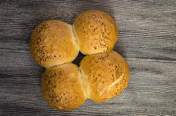 非常に新鮮な朝食胡麻パン 各種のパン 素晴らしいパン — ストック写真