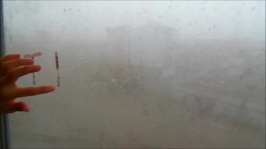 Seni seviyorum, seni dumana cama seviyorum buğulanmış cama yazardım
