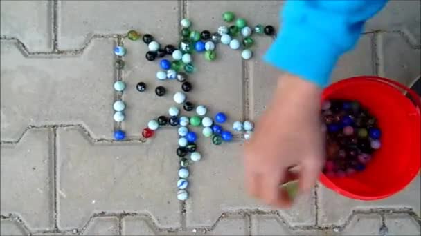 Het Beter Dan Computer Spelletjes Kinderen Gardenthe Kinderen Verzamelen Van — Stockvideo