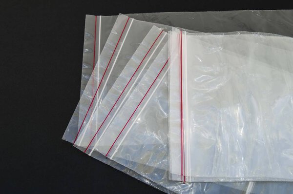 открытая сумка в холодильнике для хранения пищи, закрытая сумка с холодильником для хранения продуктов питания в холодильнике
,