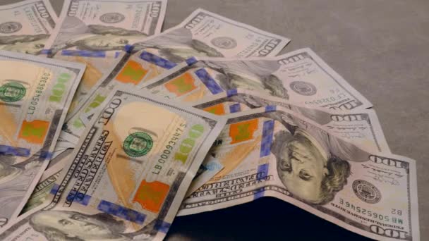 Usd 100 Dollars Trop Debout Sur Fond Noir Dollars Monnaie — Video