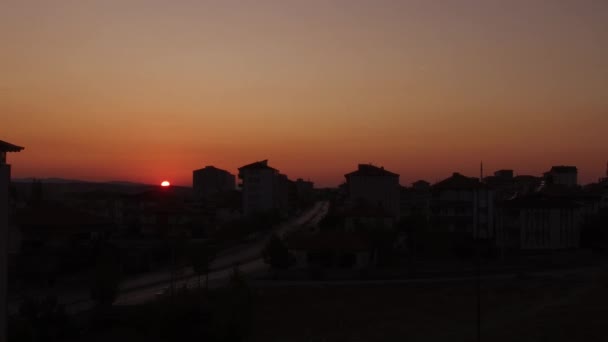 Günbatımı Şehri Manzarası Gün Batımında Bir Kasaba — Stok video