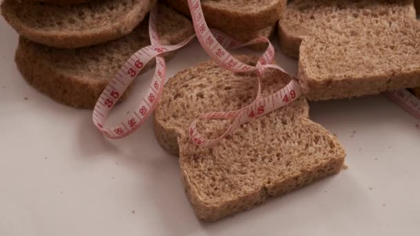 Vollkornbrot Diät Und Kleiebrot Kleiebrot Zur Gewichtsabnahme Kleiebrot Für Alte — Stockvideo