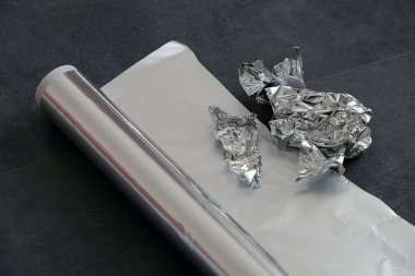 Alüminyum folyo, rulo şeklinde alüminyum folyo, fırında pişirmek için alüminyum folyo.
