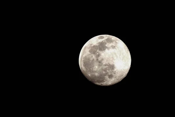 하늘에 보름달 북반구에서 보름달 이보이는 — 스톡 사진