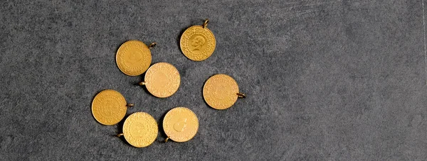 สาธารณร ทองหน งในส ของทองและเคร องประด บแต งงาน — ภาพถ่ายสต็อก