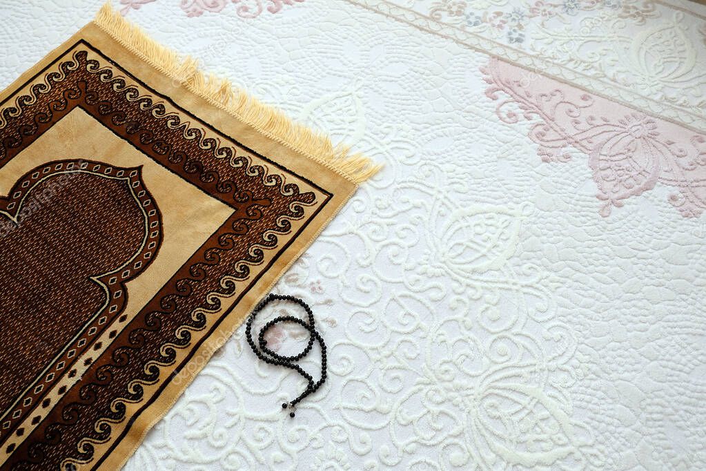 prayer rug in islam, prayer rug for worship,